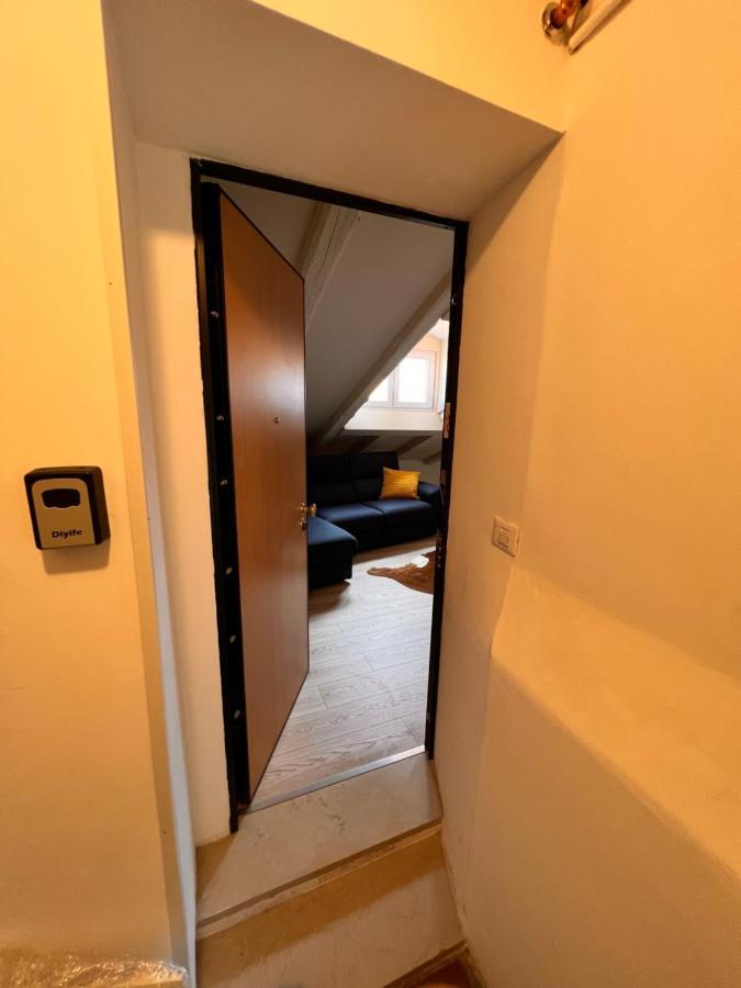 Apartament Mansarda Mazzini Triest Zewnętrze zdjęcie